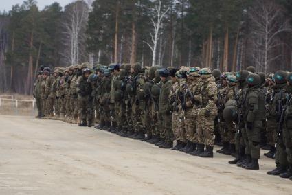 Екатеринбург. Свердловский полигон. Военнослужащие армии государств-членов ОДКБ (Организация Договора о коллективной безопасности) во время совместных учений миротворческих сил \'Нерушимое братство – 2018\'