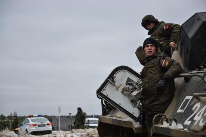 Екатеринбург. Свердловский полигон. Военнослужащий армии государств-членов ОДКБ (Организация Договора о коллективной безопасности) во время совместных учений миротворческих сил \'Нерушимое братство – 2018\'