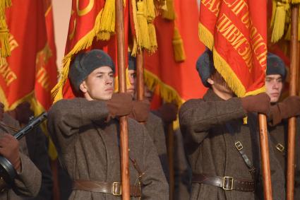 Москва. Участники марша, посвященного 77-й годовщине военного парада 1941 года, на Красной площади.