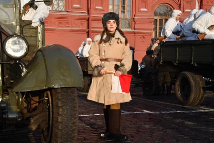 Москва. Участники марша, посвященного 77-й годовщине военного парада 1941 года, на Красной площади.