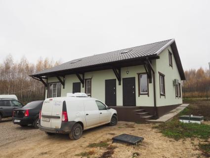 Тульская область. Вид на ферму по производству сыров Алексея Андреева.