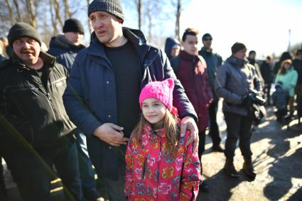 Московская область, Волоколамск. Участники пикета `За закрытие свалки `Ядрово` на городской площади.