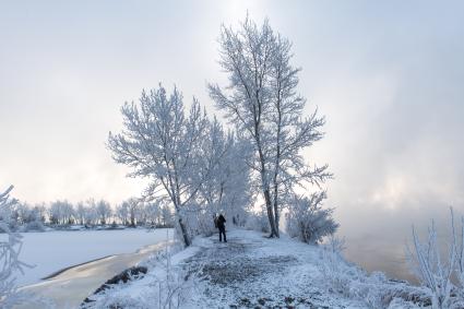 Красноярск. На берегу Енисея.