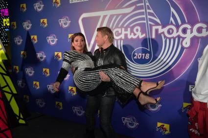 Москва. Певица Жасмин и певец Николай Басков на концерте `Песня года 2018` в СК `Олимпийский`.