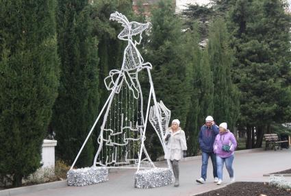 Крым, Севастополь. Новогоднее оформление улиц города.