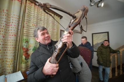 Псковская область, Изборск. Экспозиция`Летопись древнего города Изборска` в доме купца Анисимова в государственном историко-архитектурном и природно-ландшафтном музее-заповеднике `Ихборск`.