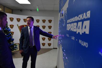 Москва. Губернатор Самарской области Дмитрий Азаров в редакции `Комсомольская правда`.