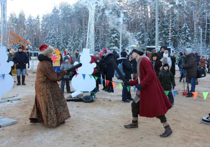 Московская область.  Церемония  рубки главной новогодней ели страны.