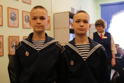 Владивосток. Кадеты Владивостокского филиала Нахимовского училища.