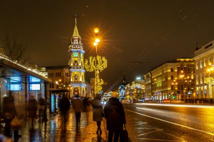 Санкт-Петербург.   Вид на Невский проспект.