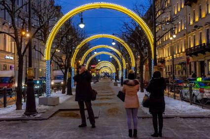 Санкт-Петербург. Новогодняя иллюминация на Большой Конюшенной улице.