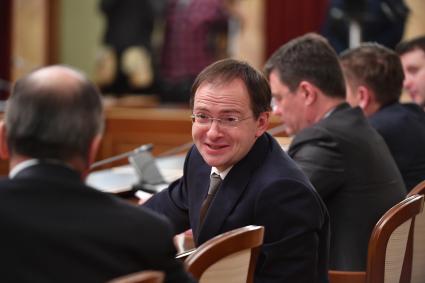 Москва. Министр культуры РФ Владимир Мединский перед началом предновогодней встречи президента РФ Владимира Путина с членами правительства РФ.