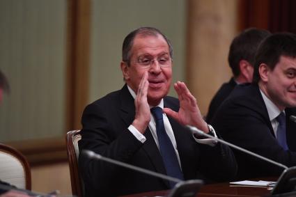 Москва. Министр иностранных дел Сергей Лавров перед началом предновогодней встречи президента РФ Владимира Путина с членами правительства РФ.