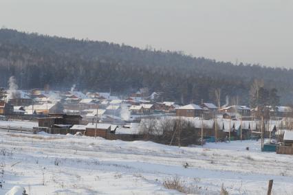 Иркутская область, п. Юголок.  Вид на жилые дома.