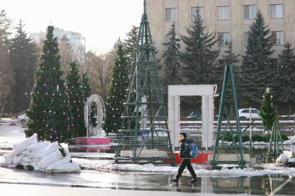 Ставрополь. Демонтаж новогодних елок.