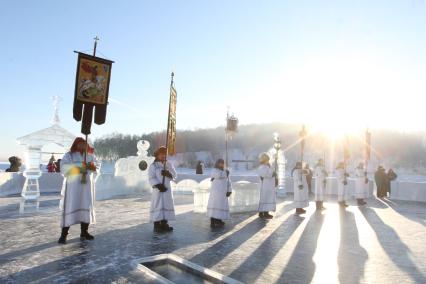 Иркутск. Крестный ход в праздник Крещения Господня.