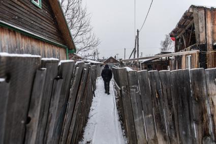 Красноярский край. Деревянные дома в поселке Таежный.