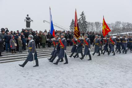 Санкт-Петербург. Во время торжественно-траурной церемонии на Пискаревском кладбище   в честь 75-й годовщины полного освобождения Ленинграда от фашистской блокады на Пискаревском кладбище.