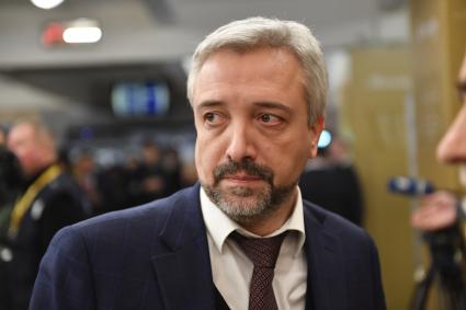 Москва. Член комитета Госдумы РФ по международным делам Евгений Примаков перед началом церемонии вручения национальной премии в области кинематографии и телевидения за 2018 год `Золотой Орел` в павильоне киноконцерна `Мосфильм`.