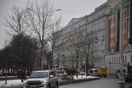 Москва. Жилой дом на Никитском бульваре, где произошел пожар.