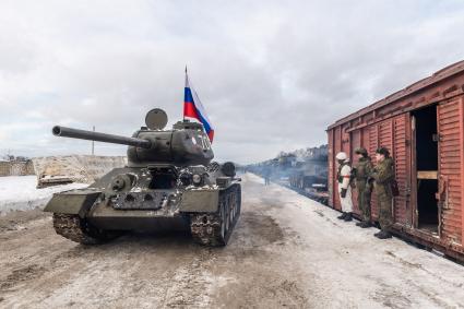 Московская область, Наро-Фоминск. Торжественная встреча эшелона с танками Т-34 , переданных Министерством обороны Лаосской Народно-Демократической Республики военному ведомству РФ.