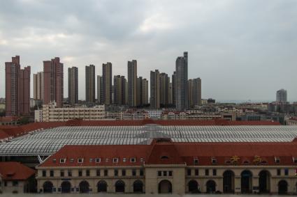 Китай, Циндао. Вид на город.