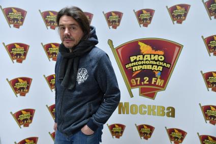 Москва. Солист группы `Калинов мост` Дмитрий Ревякин на радио `Комсомольская правда`.