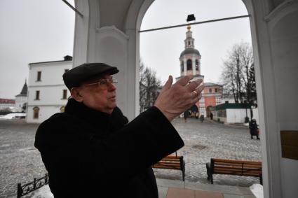 Москва. Советник Патриарха Кирилла по вопросам строительства Владимир Ресин в Свято-Даниловом монастыре .