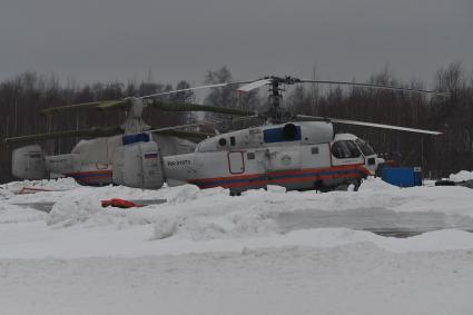 Москва. Пожарный вертолет Камое Ка-32А  на аэродроме `Остафьево` в московском авиационном  центре.