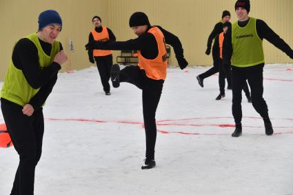 Москва. Игрок ФК `Краснодар` Павел Мамаев перед футбольным матчем между заключенными московского СИЗО `Бутырка`.