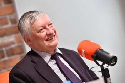 Москва. Чемпион мира по шахматам Анатолий Карпов на радио `Комсомольская правда`.