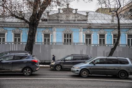 Казахстан, Алма-Ата. На улице города.