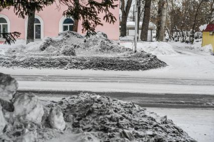 Казахстан, Алтай (Зыряновск). Вид на одну из улиц города.