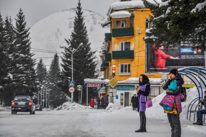 Казахстан, Алтай (Зыряновск). Вид на одну из улиц города.