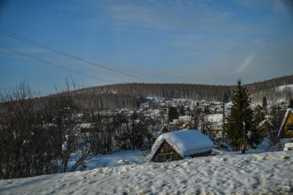 Казахстан, Алтай (Зыряновск). Вид на город Алтай на границе с Россией бывший город Зыряновск.