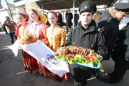 Крым, Севастополь. Торжественная встреча фрегата Черноморского  флота  `Адмирал Макаров`, прибывшего в Севастополь после выполнения задач в Средиземном море.