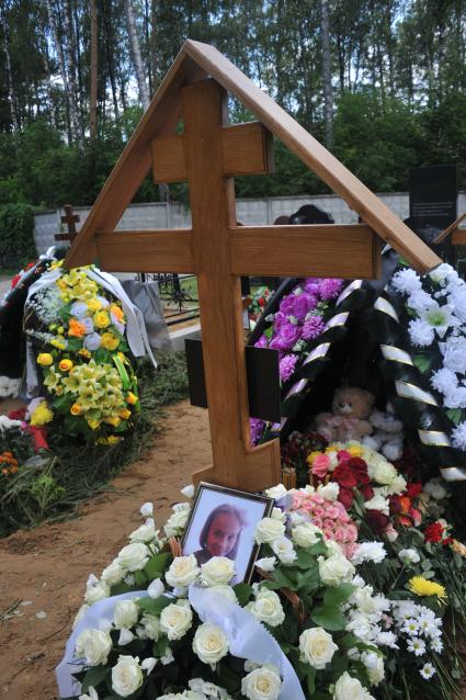 Москва. Похороны школьников, которые погибли во время сплава по Сямозеру в Карелии.