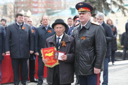 Ставрополь.  Ветеран Великой Отечественной войны Хизир Гулуев во время акции `Дорога Памяти`, приуроченной к 74-й годовщине Победы в Великой Отечественной войне.