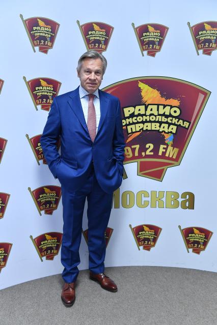 Москва. Член комитета Совета Федерации по обороне и безопасности Алексей Пушков на радиостанции `Комсомольская правда`.