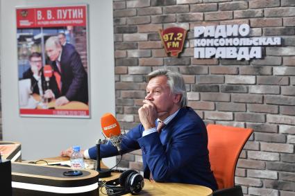 Москва. Член комитета Совета Федерации по обороне и безопасности Алексей Пушков на радиостанции `Комсомольская правда`.