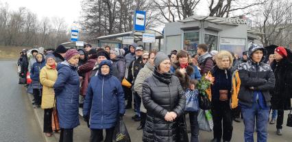 Москва.   Во время церемонии прощания с певицей Юлией Началовой на Троекуровском кладбище.