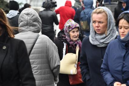 Москва.   Во время церемонии прощания с певицей Юлией Началовой на Троекуровском кладбище.