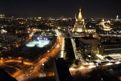 Москва. Вид на вечерний город со здания Правительства Москвы на Новом Арбате.