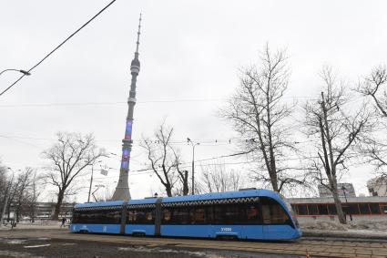 Москва. Трамвай на улице Академика Королева после завершения капитального ремонта трамвайных путей.