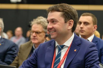 Санкт-Петербург. Временно исполняющий обязанности губернатора Мурманской области Андрей Чибис во время сессии `Северный морской путь - ключ к развитию российской Арктики` в конгрессно-выставочном центре `Экспофорум` в рамках V Международного арктического форума `Арктика - территория диалога`.