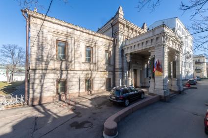 Москва. Вид на особняк, принадлежавший золотопромышленнику Николаю Стахееву на Новой Басманной улице.