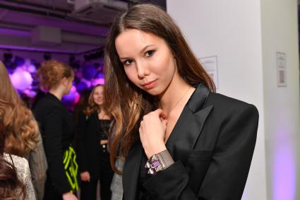 Москва.  Юные участники  вечеринки `Tatler Teen Party` на пятом этаже  ЦУМа.