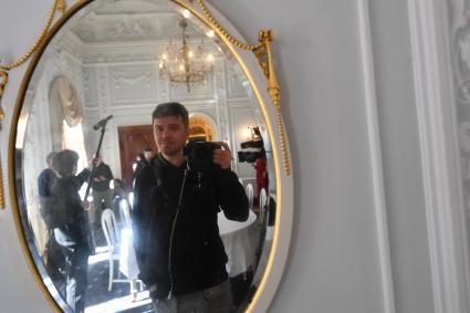 Москва. Один из залов посольства Норвегии (Особняк Грачева) на Поварской улице.