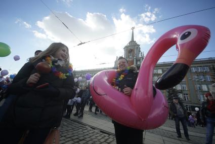 Екатеринбург. Участники первомайского шествия профсоюзов во время демонстрации