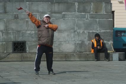 Екатеринбург. Участники первомайского шествия профсоюзов во время демонстрации